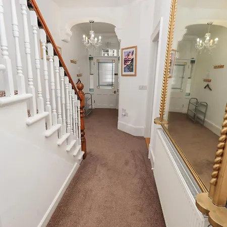 Holiday home Number Twenty *